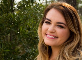 Anna Todd visita Sevilla para presentar ‘Sisters’ Anna Todd Sisters