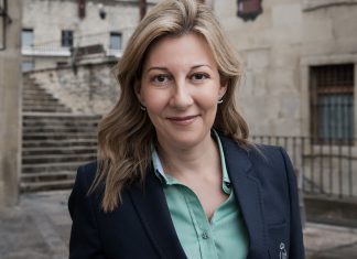 Planeta publica el desenlace de la trilogía de La Ciudad Blanca Eva Gª Sáenz de Urturi