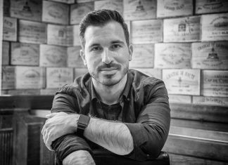 «Los personajes empiezan con mucha luz y luego descubres que están llenos de sombras» Javier Castillo Todo lo que sucedió con Miranda Huff