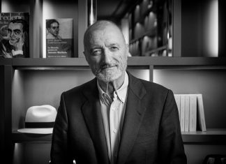 «La novela tiene muchos humildes pequeños objetivos, por eso es ambiciosa»