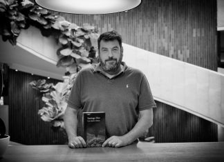 «Los nueve reinos», primera novela histórica con toques de thriller de Santiago Díaz