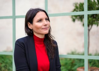 Carla Gracia y «El jardín dormido»: sanar el duelo despertando un jardín en la Casa del Olvido