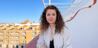 Lola Pons: todo lo que decimos cuando callamos en «El dedo en los labios»